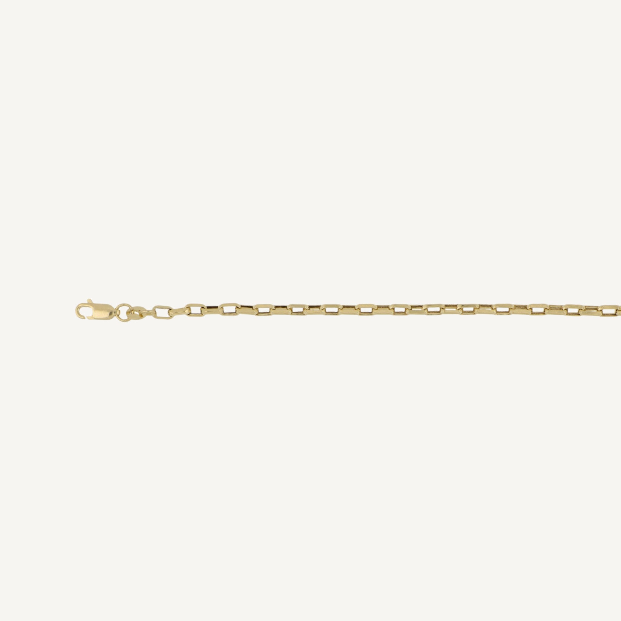 10K Yellow Gold Forma Signature Rectangular Cable Chain Necklace - clasp detail