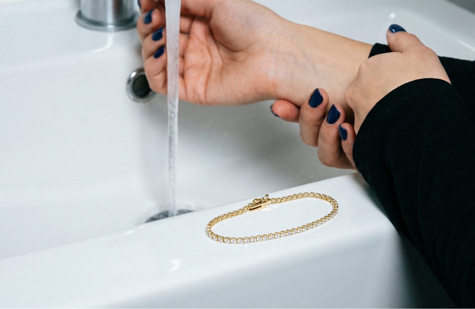 Jewelry to Remember journal — gold jewellery guide