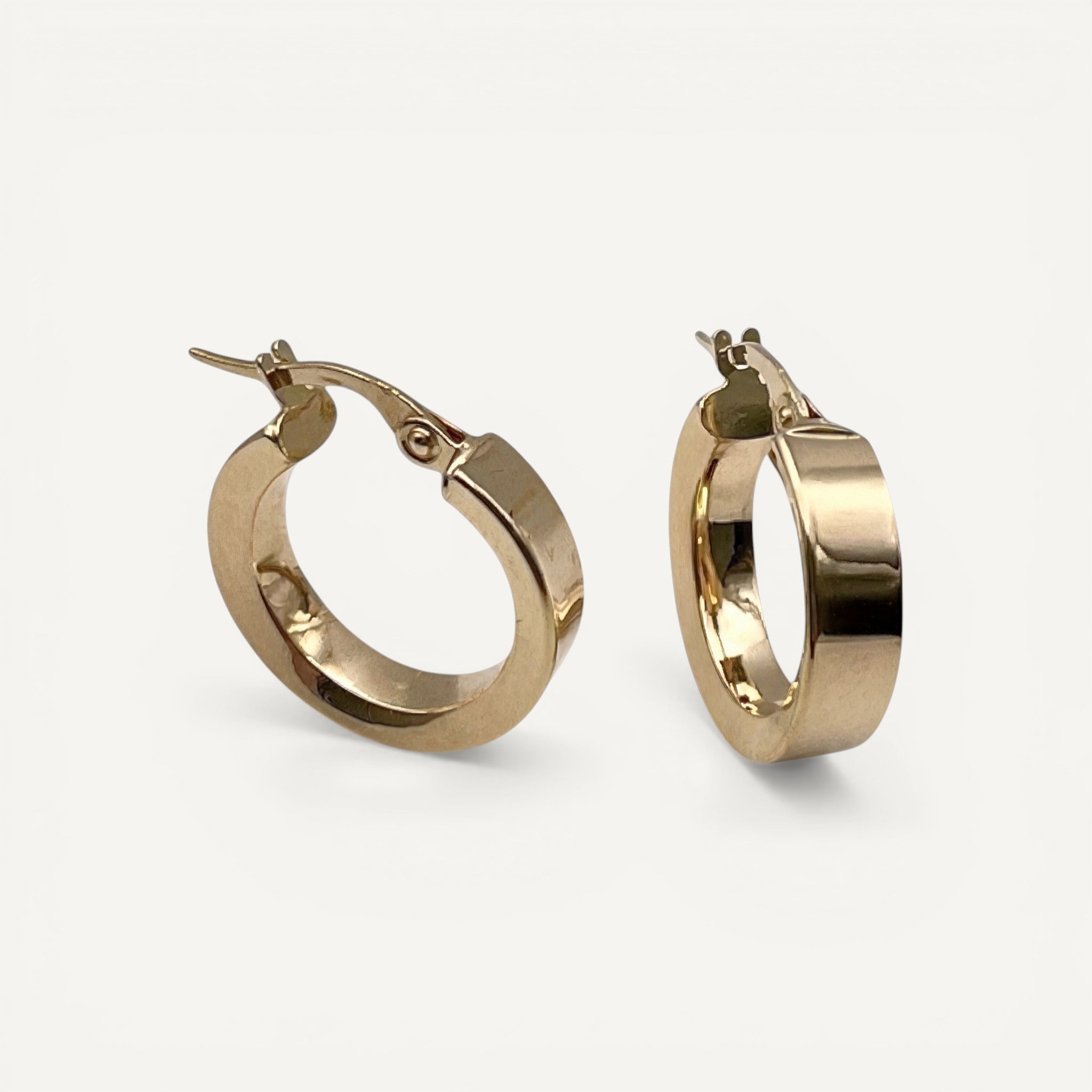 10K Yellow Gold Aurelian Arc Hoop Earrings - 17mm continuous curve design