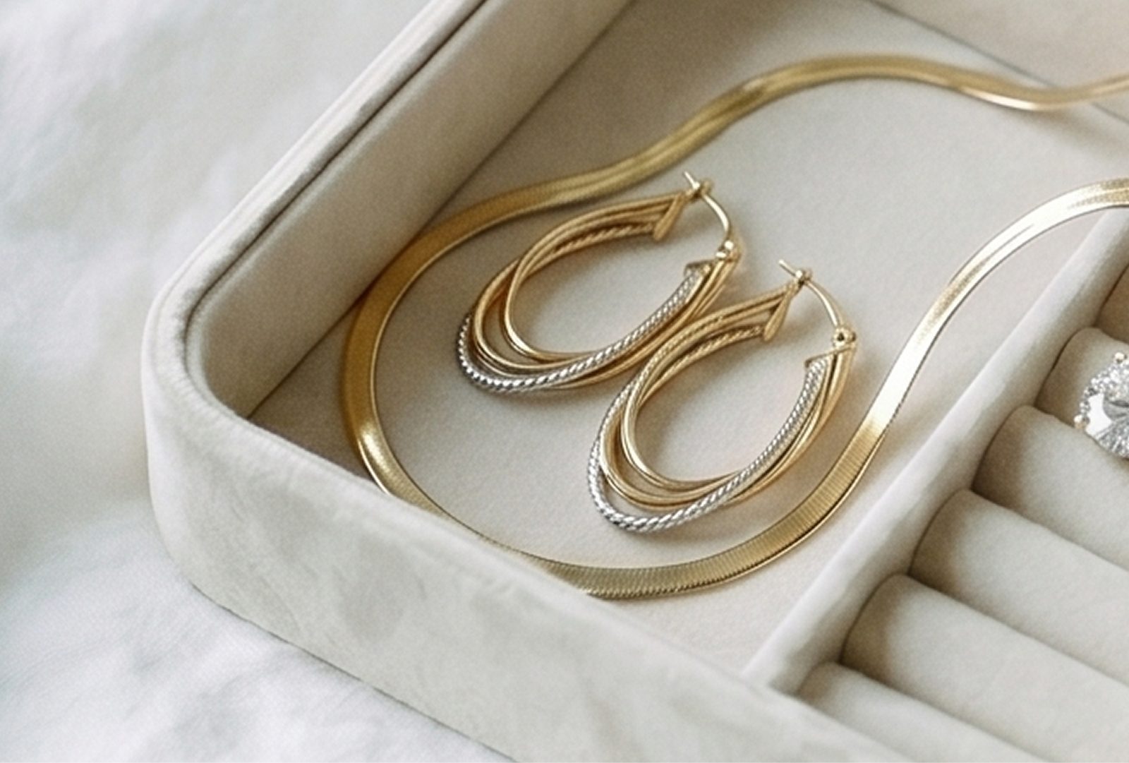How to care for solid gold and diamond jewellery