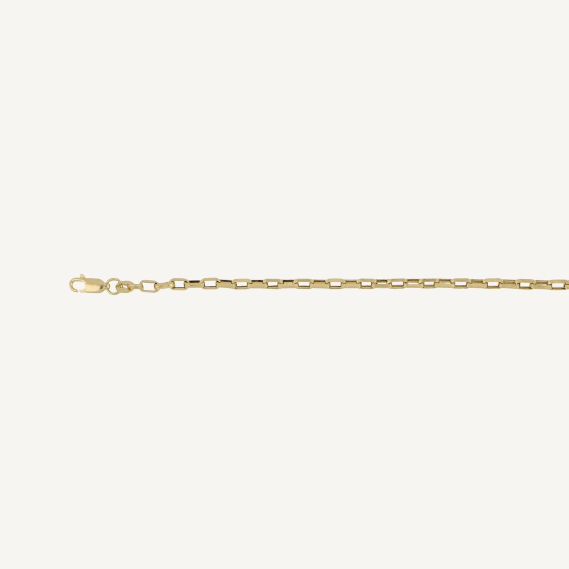 10K Yellow Gold Forma Signature Rectangular Cable Chain Necklace - clasp detail